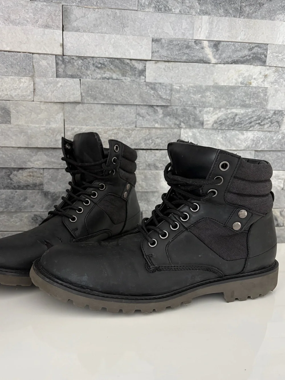 Steve Madden Leather Boot  9